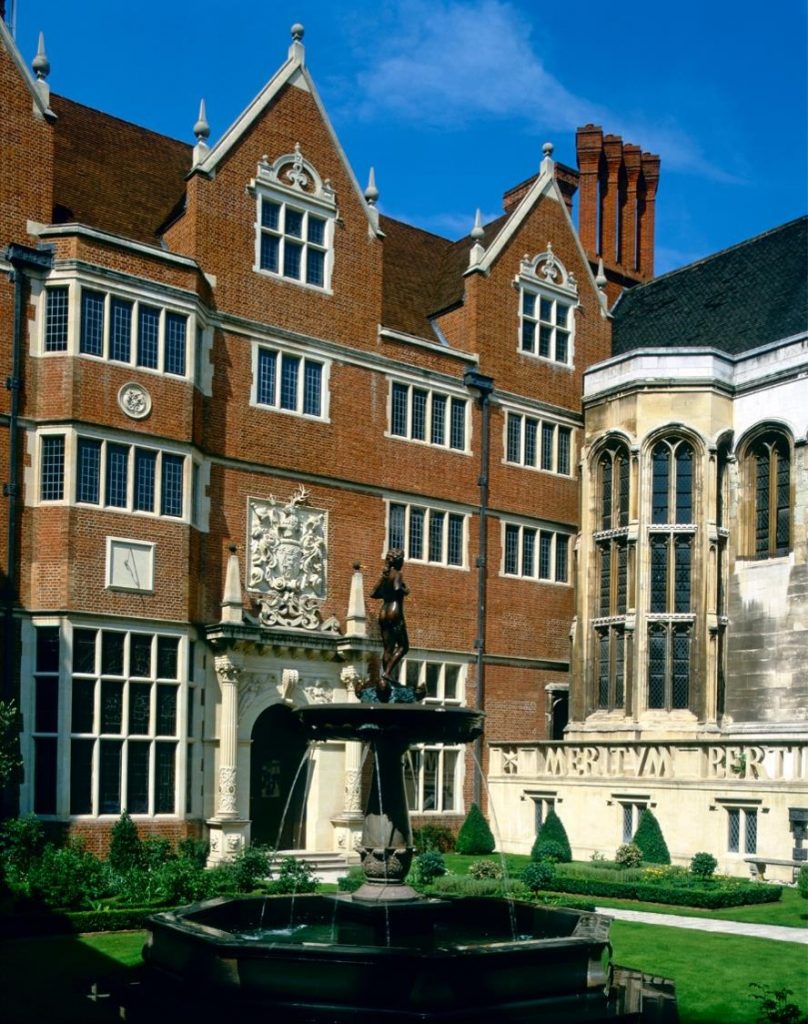 Crosby Hall Garden and Fountain with Oriel Window