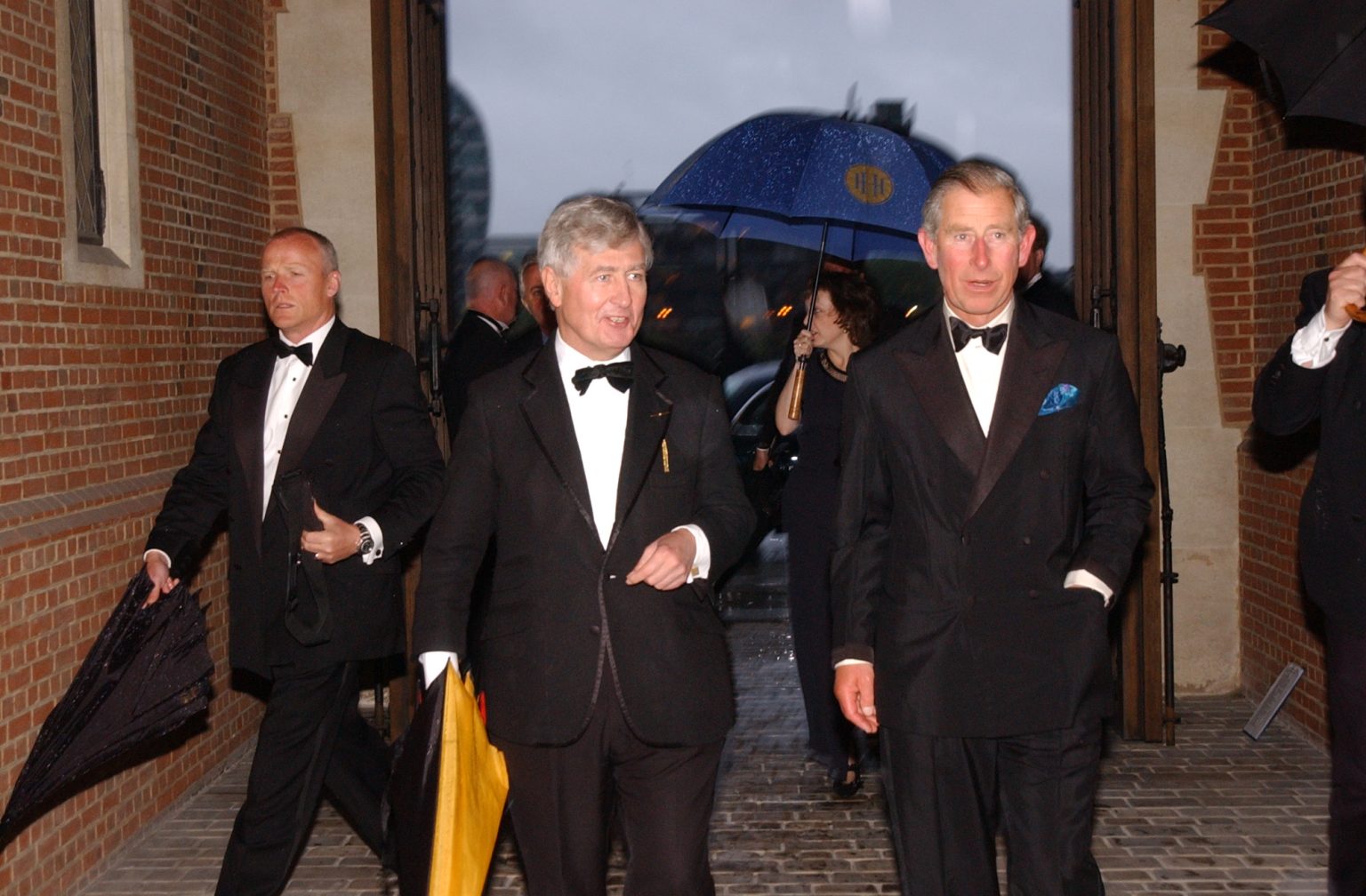 Dr. Christopher Moran congratulates Their Majesties King Charles III